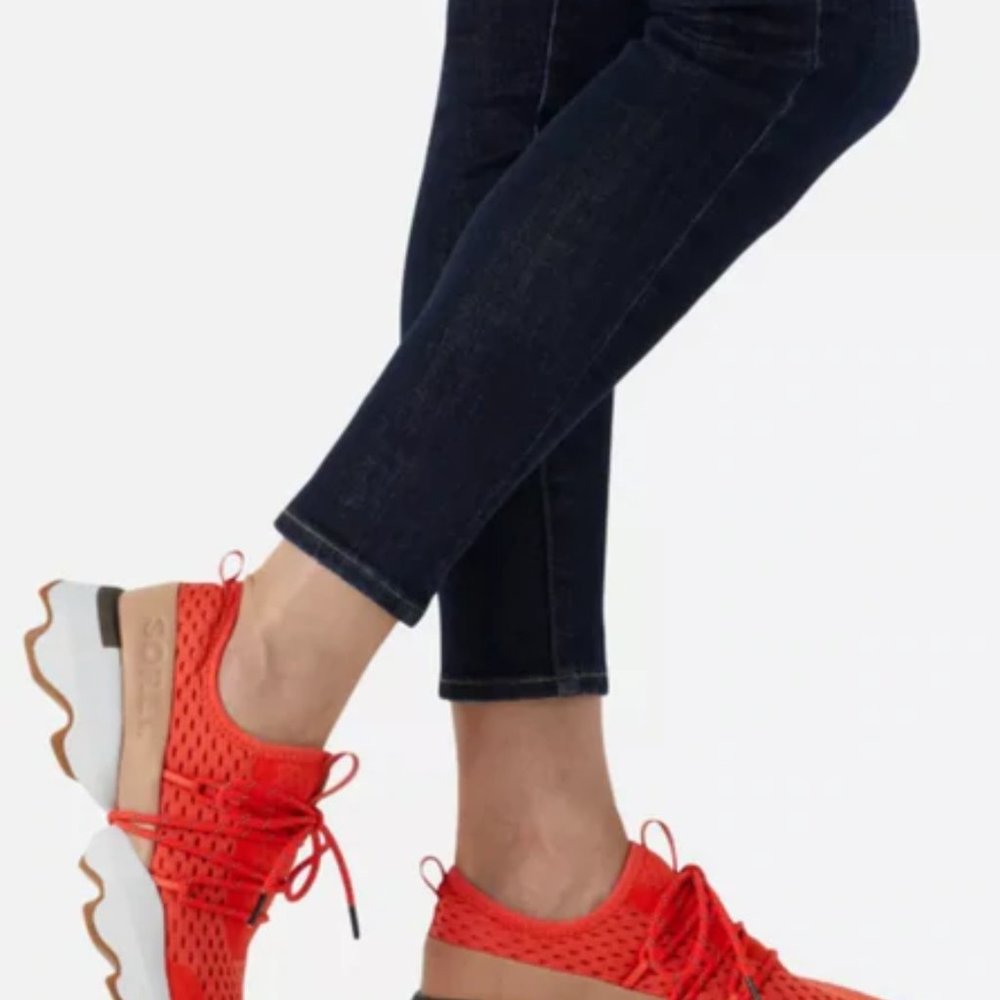 NIB WOMEN'S KINETIC™ IMPACT LACE SNEAKER